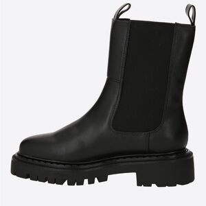 Monki Pull On Chelsea Boots Black Size 39 (8-8.5)